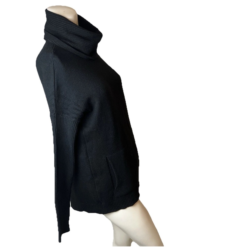 Cyrus Women's Black Rayon Blend Turtleneck Front Pockets Sweater Size S - Picture 2 of 15